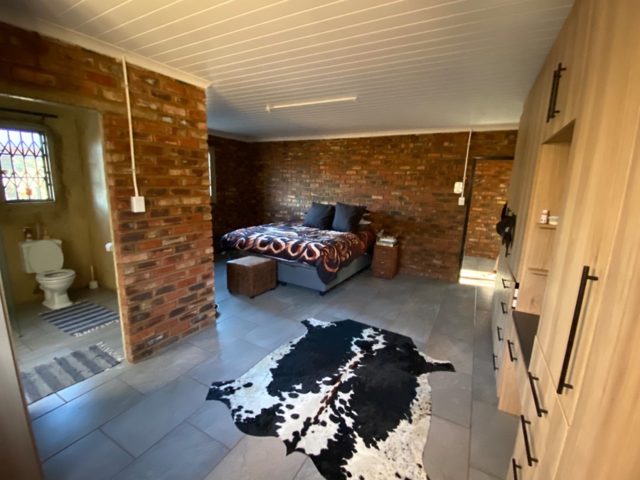 5 Bedroom Property for Sale in Koster North West
